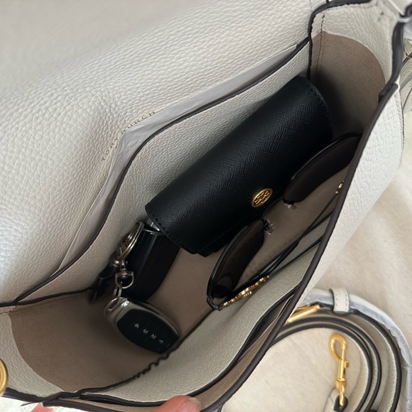 New Tory Burch Thea web flap crossbody ivory  double strap/ no tassle on the bag - Picture 12 of 13